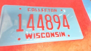 Vintage - WISCONSIN - SAMMLER - NUMMERNSCHILD - sauber -- rot und blau - Bild 1 von 4