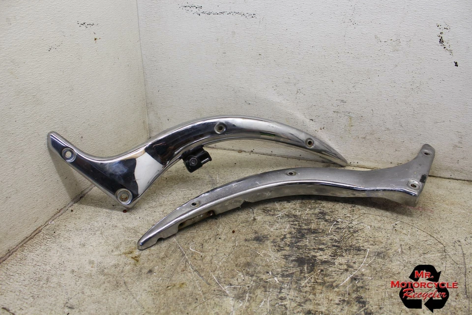 Suzuki Boulevard 2006 fabricante de equipos originales guardabarros trasero riel de agarre C20X Foto 1 de 2