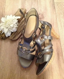 BNWT Ladies Size 5 Cork Sole Heel Metallic SANDAL holiday lightweight synthetic - Picture 1 of 2