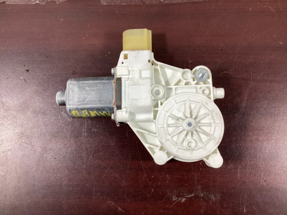 2009-2016 BMW 335I FRONT RIGHT PASSENGER SIDE DOOR WINDOW REGULATOR MOTOR OEM . - Image 1 of 4