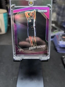 2024-25 Panini Prizm Black Jeremy Sochan Red /99 #62 Spedito Fast Spurs - Foto 1 di 7