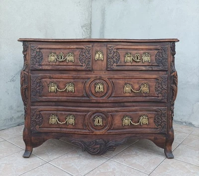 Commode tombeau Louis XV en noyer époque 18ème - Photo 1/4