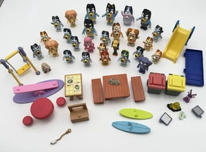 Bluey Figuren Konvolut - 30+ Teile mit Spielplatz, Möbeln, Zubehör - Bild 1 von 14