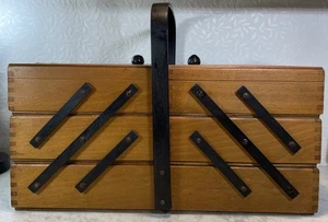 Vintage MCM Holz Nähkästchen Akkordeon Stil 3 Ebenen Schwalbenschwanz Polen organisieren Oma - Bild 1 von 22