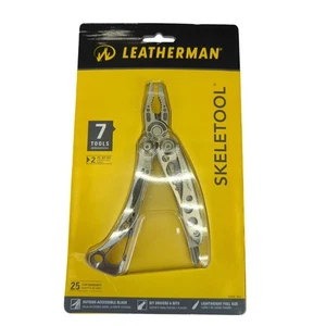 Leatherman Skeletool 7 Tools Multi Tool Stainless Steel Pocket Clip Bit Kit NEW - Picture 1 of 2
