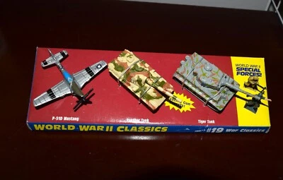 Galoob Micro Machines Freedom Force Set - #19 World War II Classic - New on Tray - Image 1 of 4