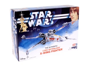 Star Wars The Authentic Luke Skywalker X-Wing Fighter Model Kit MPC 948 1:63 - Picture 1 of 7