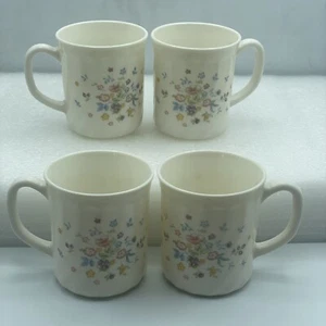 Juego de 4 tazas de café vintage Arcopal Victoria Francia remolino floral - Imagen 1 de 7