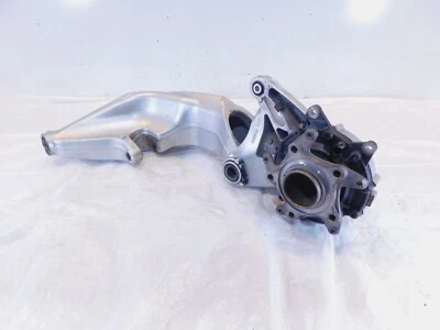 2005 - 2013 宝马 R1200RT R1200ST 银色后轮差速齿轮箱摆臂 — 第 1/4 张图片