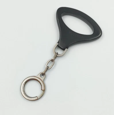 Chaveiro autêntico Louis Vuitton Porte Cles EpiZ M63832 preto prata - Imagem 1 de 4