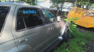 1996-2002 Toyota 4Runner OEM porta lateral dianteira direita do passageiro dourada KG4 - Imagem 1 de 4