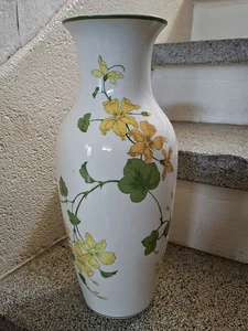 Villeroy Boch Geranium Vase Germany - Picture 1 of 6