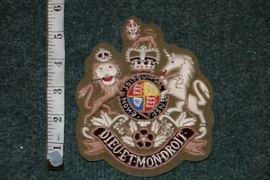 BRITISH ARMY CURRENT GUARDS RSM LARGE ARM BADGE KHAKI QUEEN'S CROWN PADDED - Picture 1 of 1