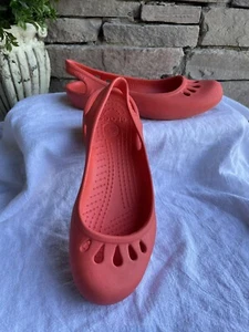 Crocs Flats Slip On Style Sling Back Orange Women’s Size 7 Sandal Shoes- BA2 - Picture 1 of 9