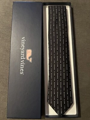 Corbata deportiva taburete de bar “The Overs Club” Vineyard Vines - nueva (se envía sin caja) Foto 1 de 3