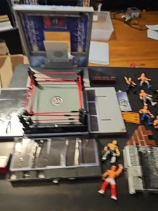 JAKKS Pacific WWE Micro Aggression CRASH AND BASH Wrestling Playset W/ Wrestlers - Picture 1 of 5