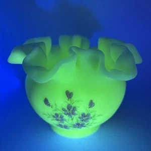 Vintage Fenton Yellow Lime Green Custard Glass Handpainted Flowers~Signed - Picture 1 of 7