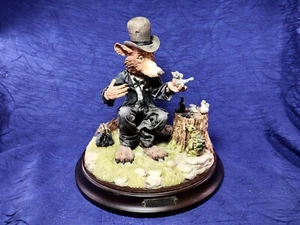Escultura de estatuilla de Lowell Davis ""El veterinario"" con caja de fábrica - Imagen 1 de 7