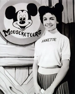 ANNETTE FUNICELLO 8X10 GLOSSY PHOTO PICTURE IMAGE #10 - Picture 1 of 1