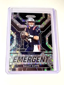 Bailey Zappe RC Emergent Silver Disco Prizm 2022 Panini Prizm Football Patriots - Bild 1 von 2