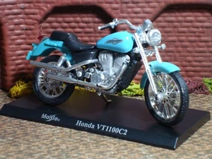 MAISTO - Motorcycle / Honda / VT1100C2 / 1:18 / Used Like New - Imagen 1 de 2