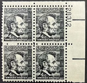 US Prominent Americans, Tagged, Scott 1282a, 4c Abe Lincoln, P.B. of 4, MNH, VF - Picture 1 of 2
