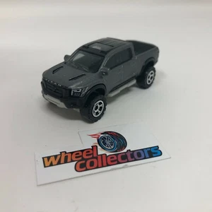 Nissan Titan Warrior 2016 * Diorama modelo diecast escala 1:64 * F1704 - Imagen 1 de 3
