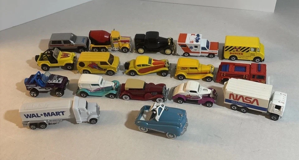 Car Lot 16 Lot Diecast Cars Jeep, Construction, Emergency Etc. + Walmart Is Pez - Image 1 of 4