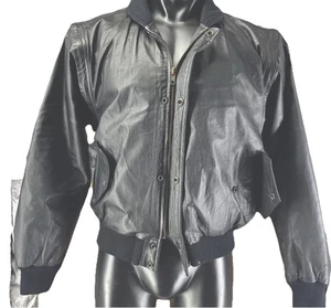 GIACCA BOMBER UNISEX PELLE NERA HARD ROCK CAFE LONDON TAGLIA MEDIA - Foto 1 di 14