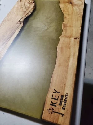 Tábua de charcutaria feita à mão madeira de oliveira resina epóxi madeira tábua de corte original - Imagem 1 de 4