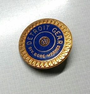 DETROIT GEAR DIVISION BORG WARNER 20 YEAR SERVICE PIN AWARD BADGE MEDAL - Picture 1 of 3