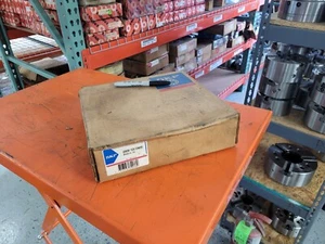 SKF 23034 CCK/C4W33 SPHERICAL ROLLER BEARING. - Picture 1 of 3