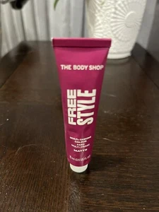 The Body Shop Free Style Multi-Tasking Color Matte PARADE HTF - Picture 1 of 2
