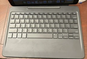Logitech Slim Combo Detachable Wireless Keyboard for iPad 5th and 6th Gen- Black - Picture 1 of 3