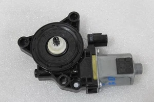 2016 HYUNDAI TUCSON RIGHT PASSENGER SIDE FRONT DOOR WINDOW MOTOR 82460-D3000 - Picture 1 of 8