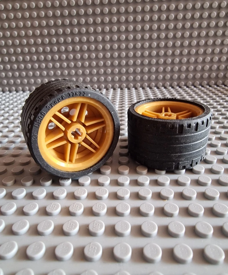 LEGO Technic Reifen Felge Gold 2 Stück Wheel Tire 37x22 56145c03 A179 - Bild 1 von 1