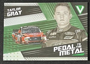 2022 Panini Chronicles Pedal to the Metal Taylor Gray David Gilliland Racing - Bild 1 von 2