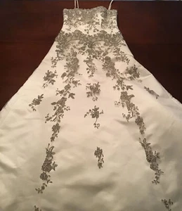 Exquisite NEW Wedding Gown “ Anjolique” Embellished Everywhere Matching 9’Veil - Picture 1 of 12
