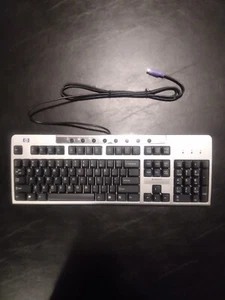 HP Compaq Easy Access PS/2 Keyboard Model KB-0133 Ver. 2.6.3 Part # 323686-001 - Bild 1 von 2