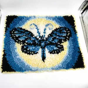 VINTAGE MCM VERRIEGELUNGSHAKEN BLAU SCHMETTERLING WAND HÄNGEN ZUHAUSE DEKOR HANDWERK - 20X16 ZOLL - Bild 1 von 5