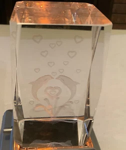 3D Etched Crystal Glass Cubed Paperweight With Dolphins And Hearts - Picture 1 of 5