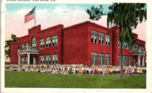 1940s FL Postcard School Building Lake Wales Florida Students in Front ~ Damage - Picture 1 of 2