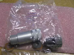 AMPHENOL CONNECTOR W/CLAMP # 165-34-1008 NSN: 5935-00-805-3463 # 10105574 - Foto 1 di 6