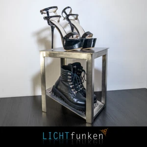 Showcase / Schuhregal aus Edelstahl von LICHTfunken | Schuhschrank / Schuhablage - Bild 1 von 8