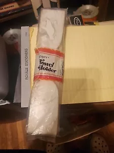 Vintage 1969 scottowel holder white - Picture 1 of 3