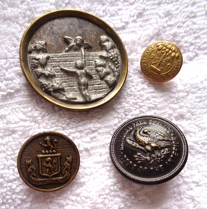 Vintage Buttons Mixed Bag of a Variety of Shape,Sizes, Makers, Colors, NPS, GAR - Picture 1 of 13
