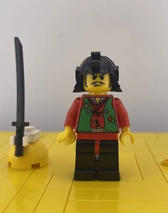 Lego Castle Minifigure: cas053 Ninja - Robber, Green w/Katana - Picture 1 of 4