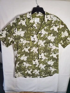 Camisa hawaiana con flores abotonadas verde/blanca manga corta para hombre talla XL. - Imagen 1 de 7