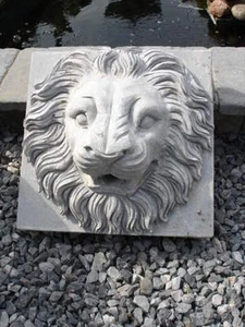face d une fontaine lion en pierre bleu  , a voir !!! sablé !!! - Afbeelding 1 van 6
