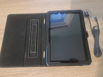 Amazon Kindle Fire 8 10-го поколения 32 ГБ синий K72LL4 с комплектом чехлов Moko  - Изображение 1 из 4